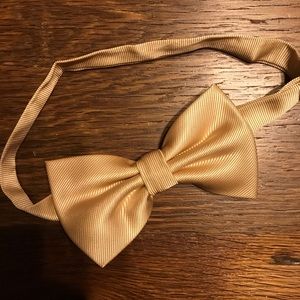 Men’s Gold Bow tie